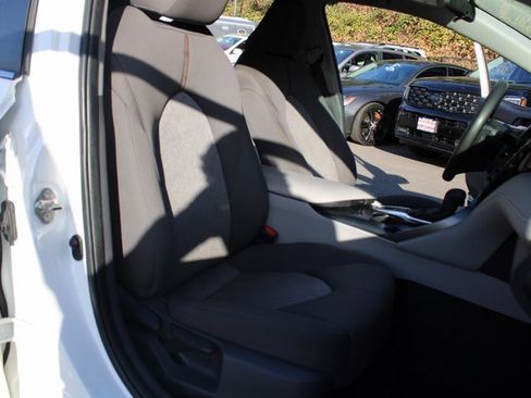 Used 2019 Toyota Camry LE image 23