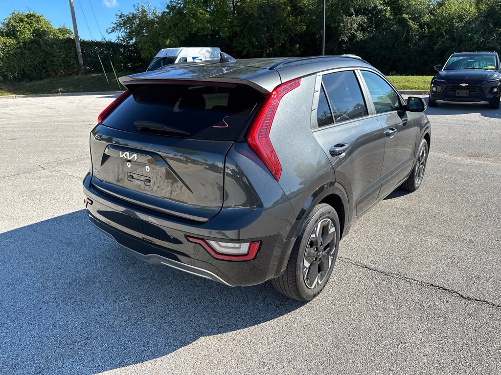 Used 2023 Kia Niro Wave w/ Wave Preserve Package FWD image 7