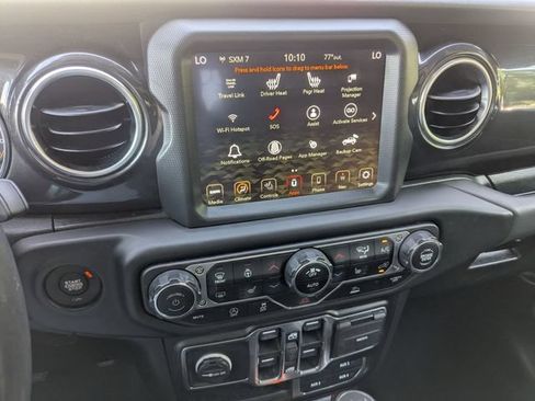 Used 2022 Jeep Wrangler Unlimited Sahara AWD/4WD image 11
