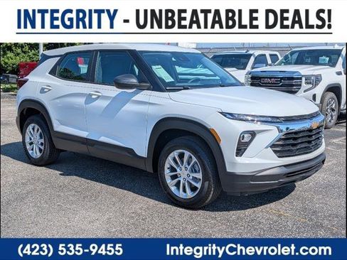 New 2026 Chevrolet TrailBlazer LS AWD/4WD image 1