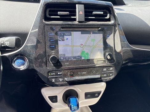Used 2016 Toyota Prius Four Touring FWD image 5