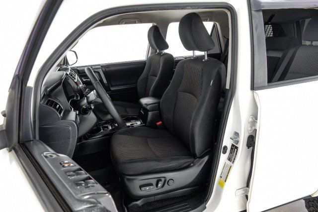 Used 2020 Toyota 4Runner TRD Off-Road AWD/4WD image 36
