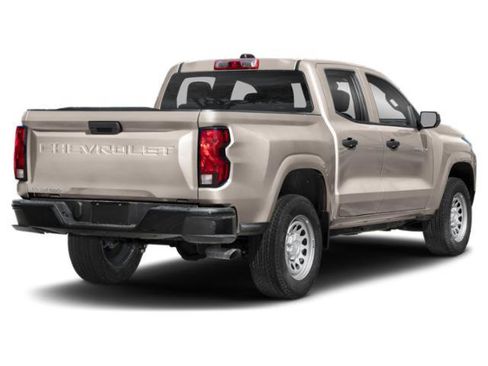 Used 2024 Chevrolet Colorado W/T RWD image 2