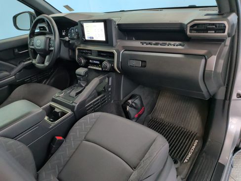 Used 2026 Toyota Tacoma SR5 RWD image 32