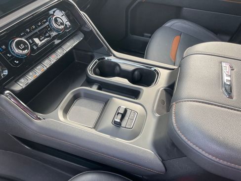 Used 2024 GMC Sierra 2500 AT4 w/ AT4 Preferred Package image 21