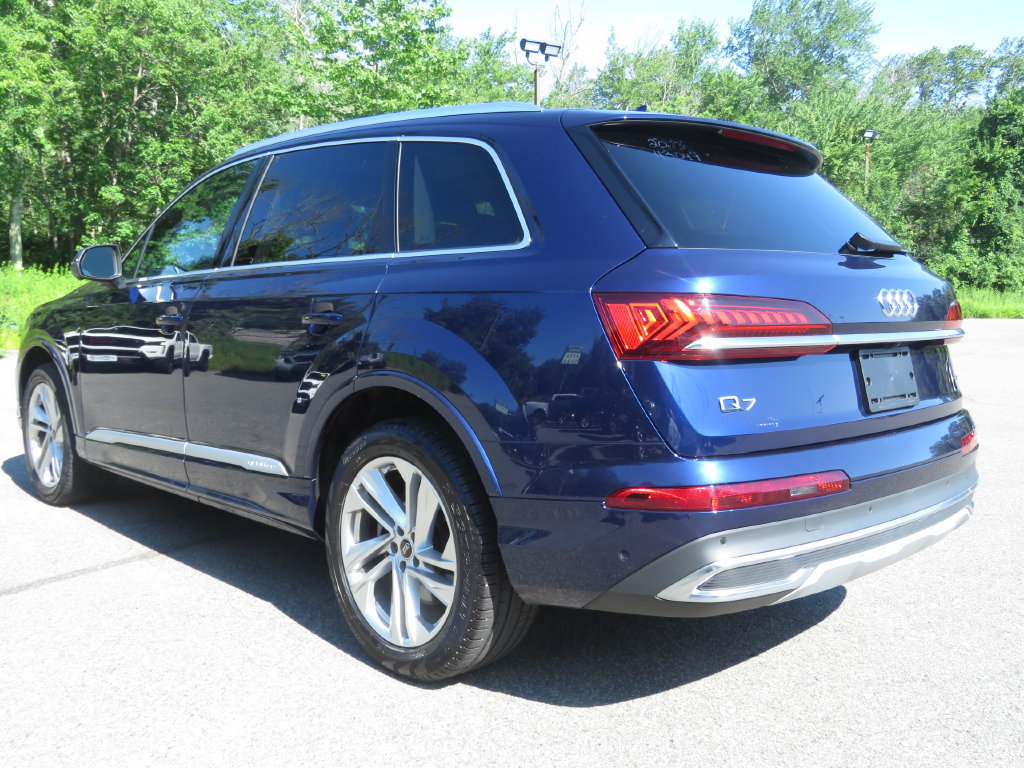 Used 2023 Audi Q7 2.0T Premium w/ Convenience Package AWD/4WD image 7