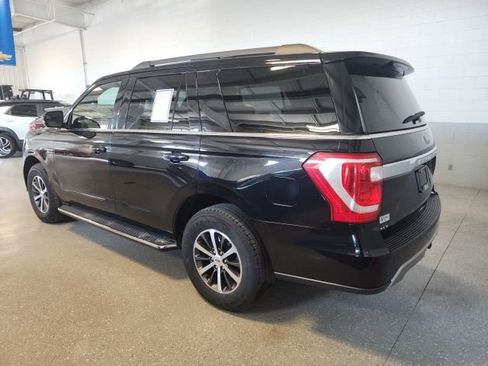 Used 2019 Ford Expedition XLT w/ Equipment Group 202A AWD/4WD image 3