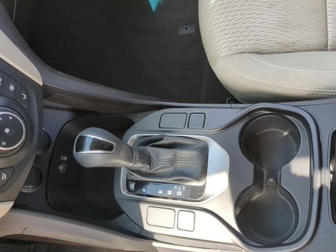 Used 2017 Hyundai Santa Fe Sport image 18