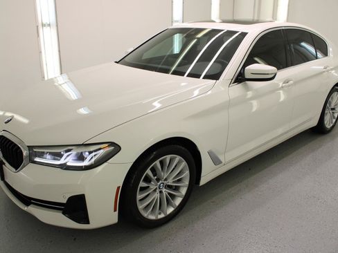 Used 2021 BMW 530i w/ Convenience Package RWD image 5