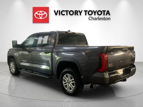 Used 2022 Toyota Tundra SR5 w/ SR5 Convenience Package AWD/4WD image 3
