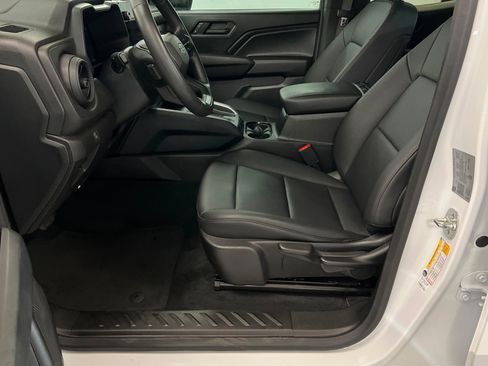 Used 2024 Chevrolet Colorado Trail Boss w/ Advanced Trailering Package AWD/4WD image 19