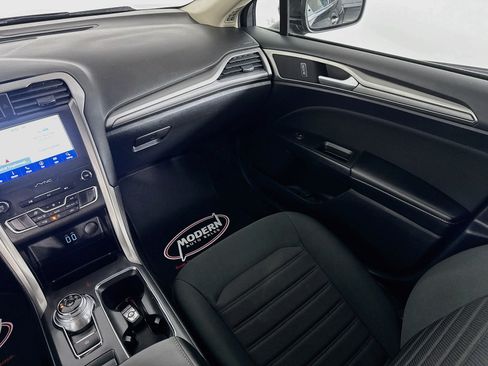 Used 2020 Ford Fusion SE FWD image 31