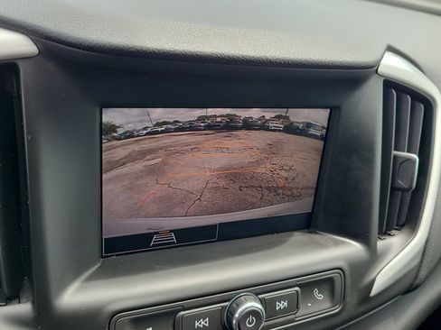 Used 2024 GMC Terrain SLE FWD image 24