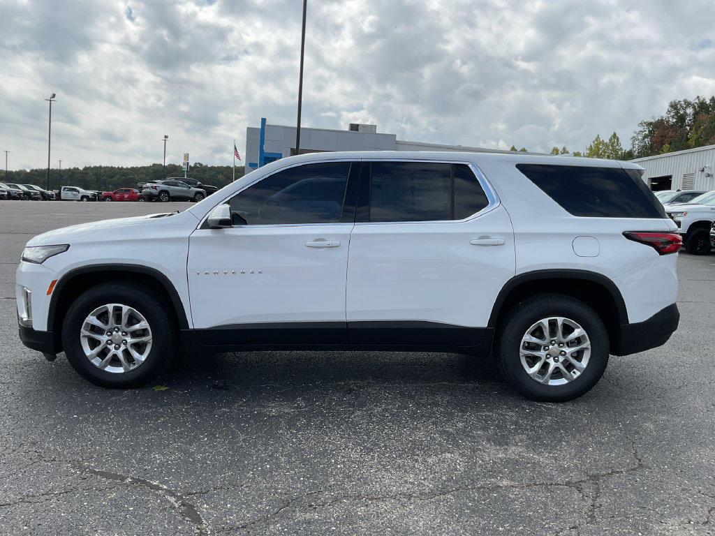 Used 2024 Chevrolet Traverse LS w/ Safety Package AWD/4WD image 5