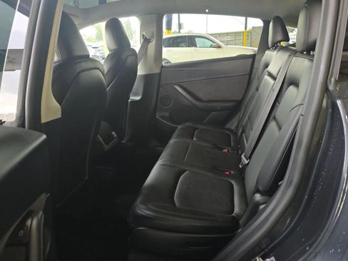 Used 2024 Tesla Model Y Long Range image 9