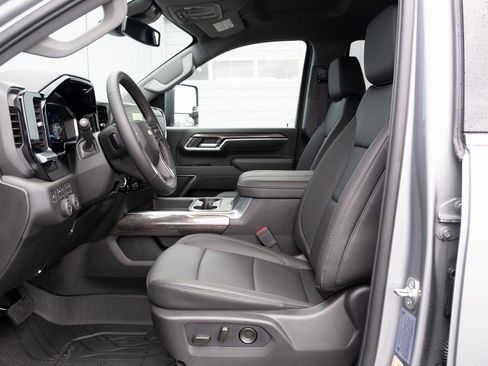 New 2026 Chevrolet Silverado 3500 LTZ w/ LTZ Convenience Package image 11