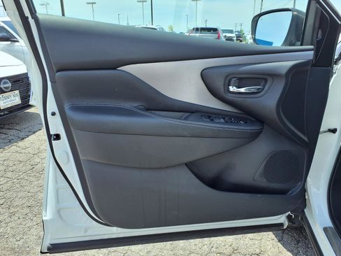Used 2024 Nissan Murano SV w/ SV Midnight Edition Package AWD/4WD image 17