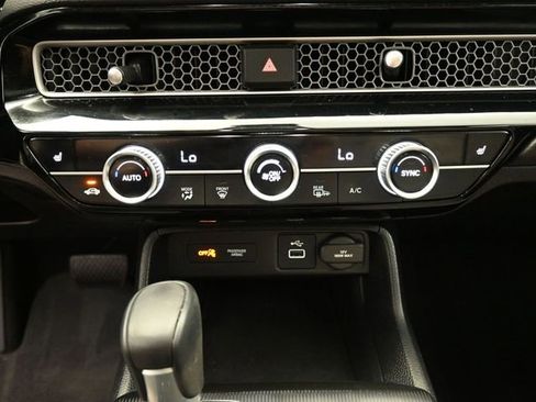 Certified 2024 Honda Civic EX image 9