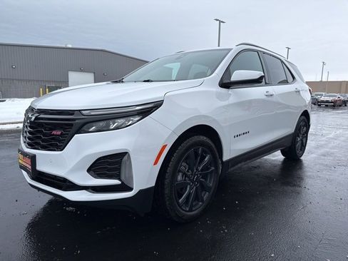 Used 2024 Chevrolet Equinox RS w/ LPO, Floor Liner Package image 3