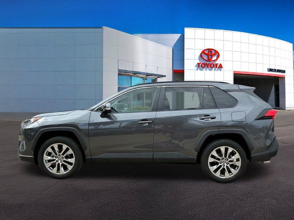 Used 2021 Toyota RAV4 XLE Premium FWD image 14