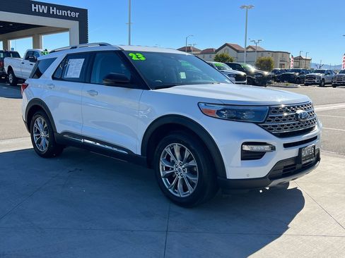 Used 2023 Ford Explorer Limited w/ Equipment Group 301A image 8