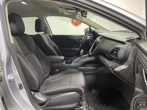 Used 2025 Subaru Outback Premium AWD/4WD image 23