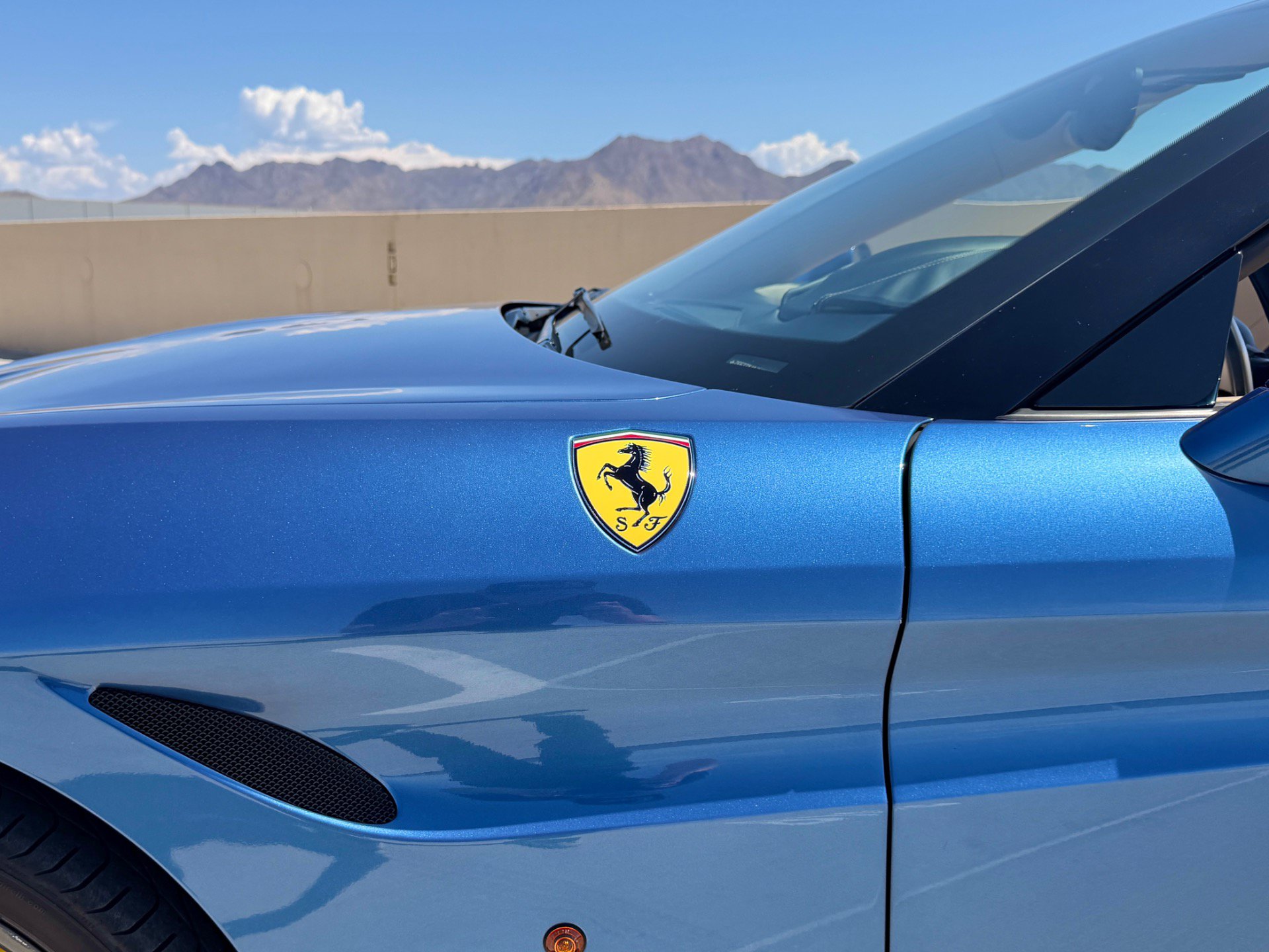 Used 2015 Ferrari California T RWD image 19