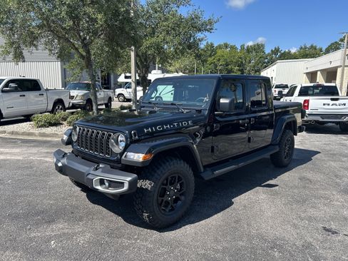 New 2025 Jeep Gladiator Sport image 4