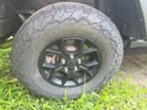 Used 2024 Jeep Wrangler Unlimited AWD/4WD image 27