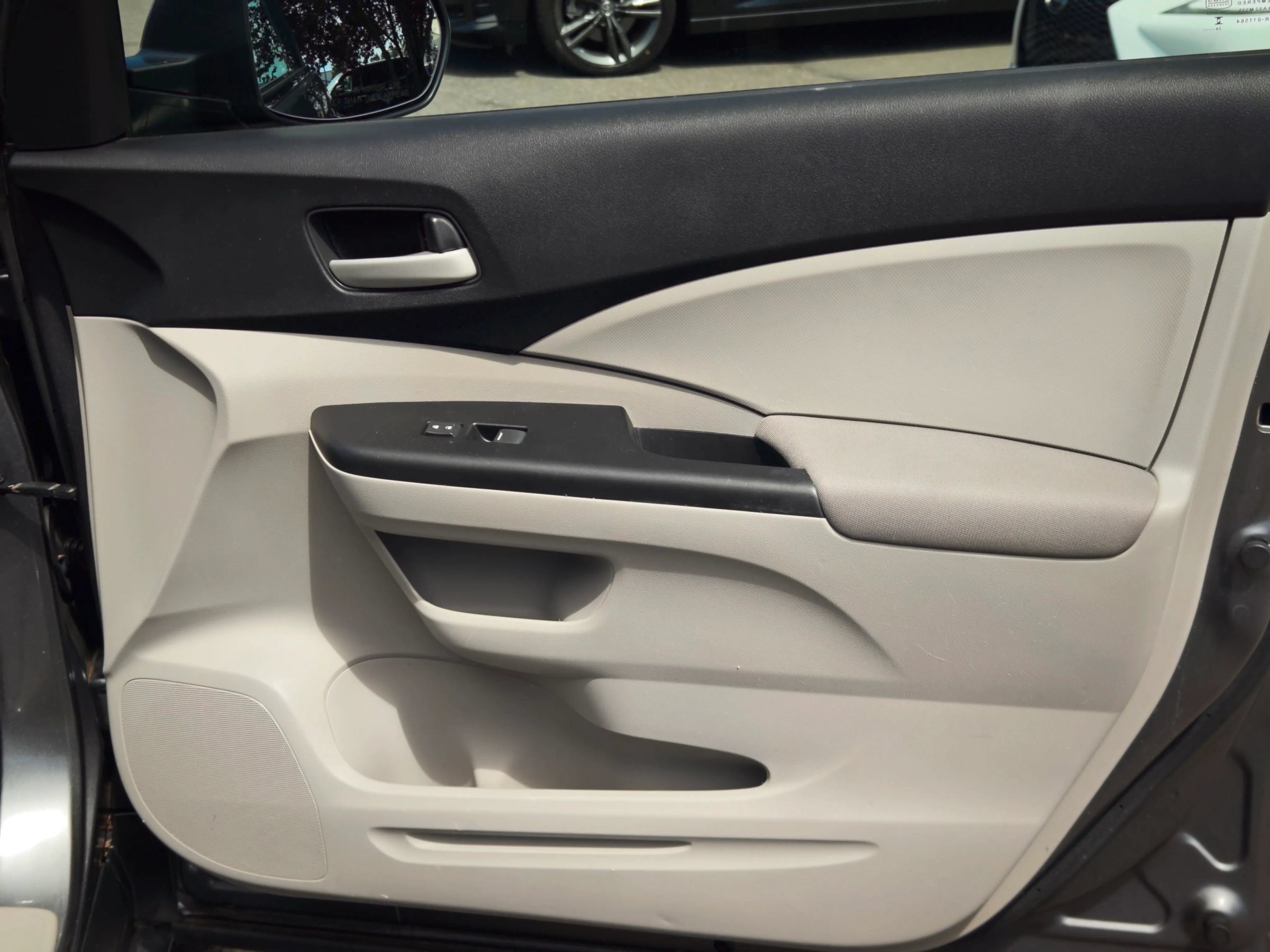 Used 2012 Honda CR-V LX image 25