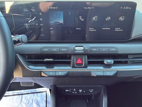 Used 2025 Kia K4 EX image 29