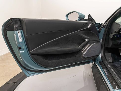 Certified 2024 Ferrari Roma Spider RWD image 19