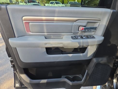 Used 2018 RAM 1500 Big Horn image 11