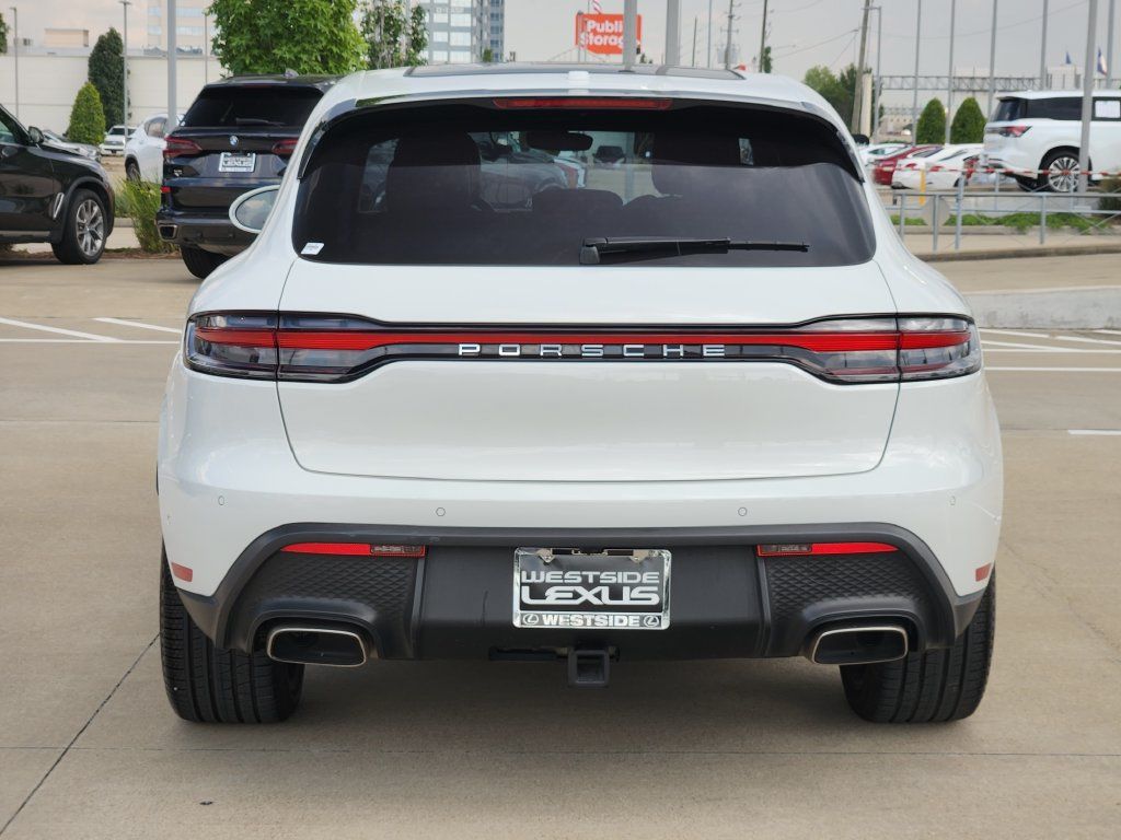 Used 2024 Porsche Macan Turbo AWD/4WD image 6
