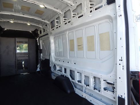 Used 2017 Ford Transit 250 148 High Roof Extended image 14