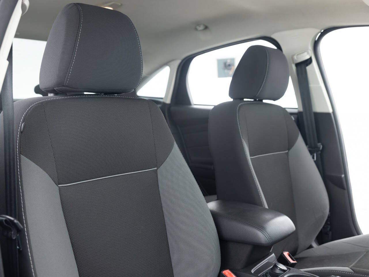Used 2013 Ford Focus SE FWD image 26