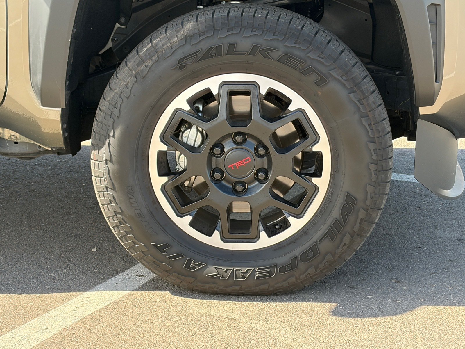 Used 2025 Toyota Tacoma TRD Off-Road w/ TRD Off Road Premium Package AWD/4WD image 10