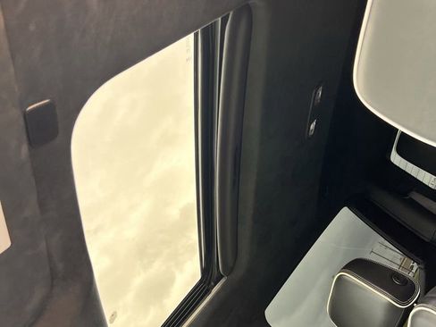 Used 2024 GMC Sierra 1500 AT4X image 26