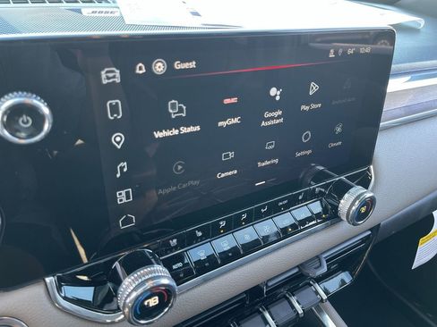 New 2026 GMC Canyon Denali image 13