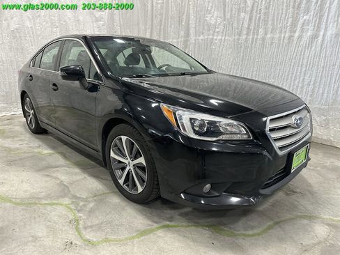 Used 2017 Subaru Legacy 2.5i Limited AWD/4WD image 2