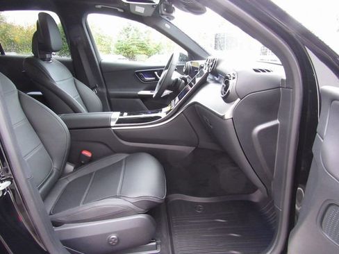 New 2026 Mercedes-Benz GLC 300 4MATIC image 18