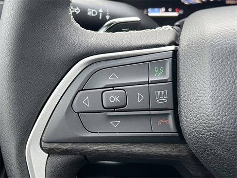 New 2025 Jeep Grand Cherokee Limited w/ Black Appearance Package image 20