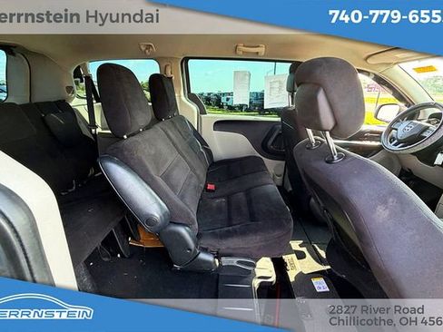 Used 2014 Dodge Grand Caravan American Value Package FWD image 19