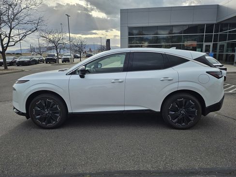 Used 2025 Nissan Murano Platinum w/ Cargo Package image 9