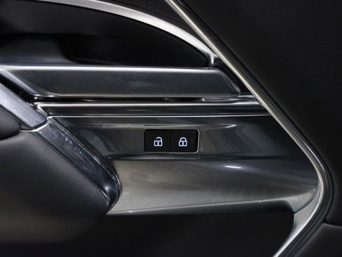 Used 2024 Land Rover Range Rover Autobiography image 16