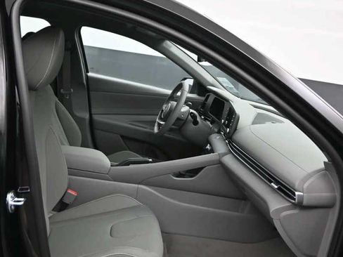New 2026 Hyundai Elantra Sport FWD image 11