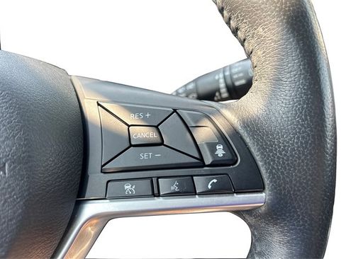 Used 2018 Nissan Rogue SV w/ Premium Package AWD/4WD image 37