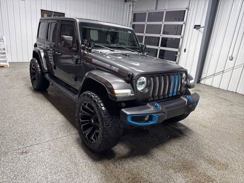 Used 2021 Jeep Wrangler Unlimited Sahara w/ Cold Weather Group image 28