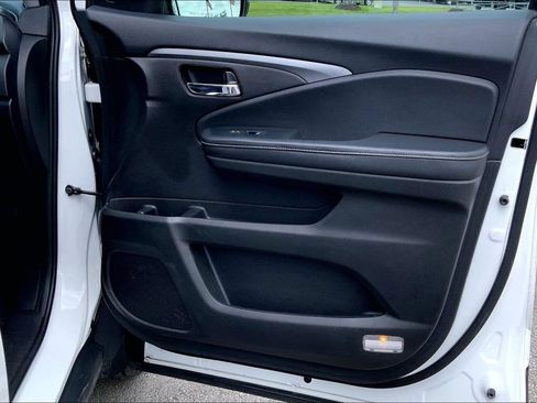 Used 2023 Honda Ridgeline RTL-E image 23