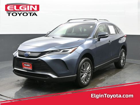 Used 2022 Toyota Venza XLE image 1